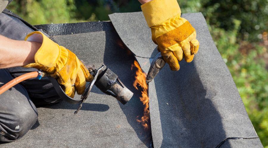 Professional gutter cleaning in Calvin, OK